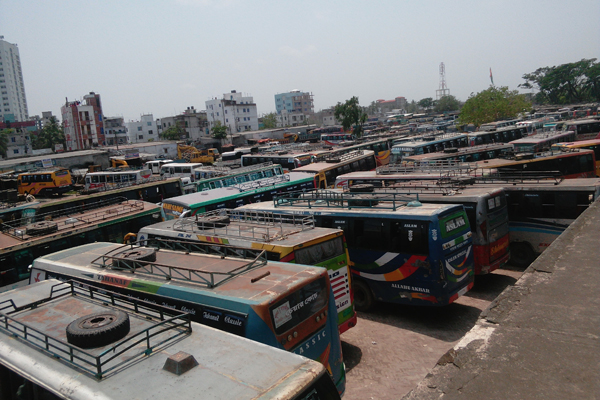 ২৫ মার্চ সকাল থেকে খুলনায় দূরপাল্লার যান চলাচল বন্ধ