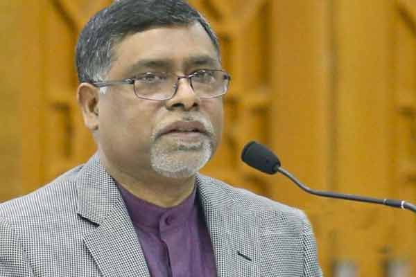 এখনো পিপিই অতটা দরকার নেই : স্বাস্থ্যমন্ত্রী