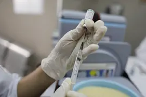 যে ওষুধটি নিয়ে করোনা চিকিৎসার পরীক্ষা চলছে