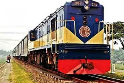 পূর্বাঞ্চলের সব লোকাল-মেইল ট্রেন চলাচল বন্ধ
