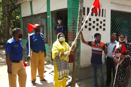 যশোরে সাড়ে ৫ হাজার বাড়িতে লাল পতাকা
