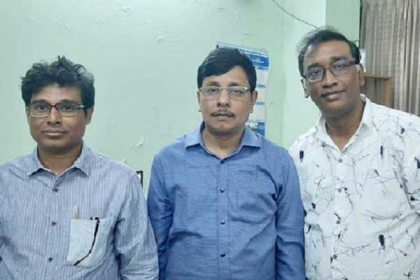 করোনাভাইরাস প্রতিরোধের কৌশল আবিষ্কার করলেন তিন অধ্যাপক