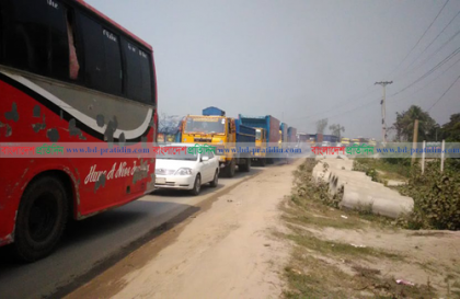 ঢাকা-টাঙ্গাইল মহাসড়কে ১৫ কিলোমিটার যানজট