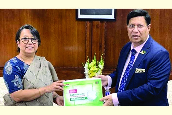 ভারত থেকে এলো মাস্ক ও হেড কভার
