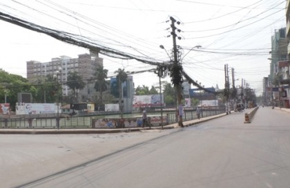জনমানব শূন্য বরিশালের রাস্তাঘাট 