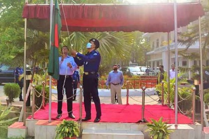 কুমিল্লায় স্বল্প পরিসরে স্বাধীনতা দিবস উদযাপন