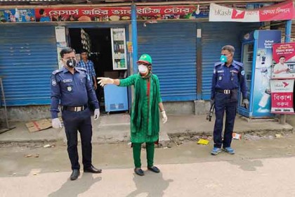 নাঙ্গলকোটে যেখানে জনসমাগম সেখানেই ইউএনও’র ঝটিকা অভিযান
