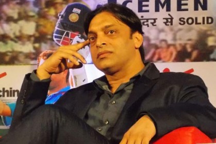 করোনা প্রতিরোধে যে খাবার পরিহারের উপদেশ দিলেন শোয়েব আখতার