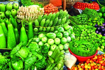 করোনাভাইরাস আতঙ্ক: দাম বেড়েছে নিত্যপণ্যের