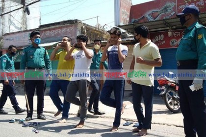 রাজশাহীতে অ্যাকশনে আইন-শৃঙ্খলা বাহিনী