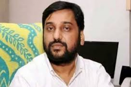 আবারও সিসিইউতে সম্রাট