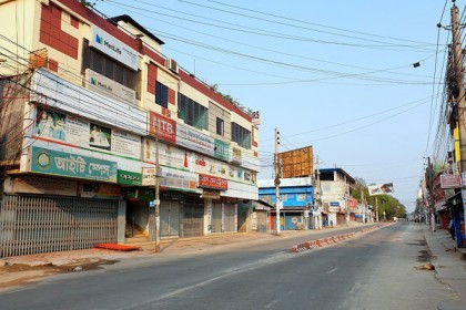 ঠাকুরগাঁওয়ের রাজপথ জনশূন্য