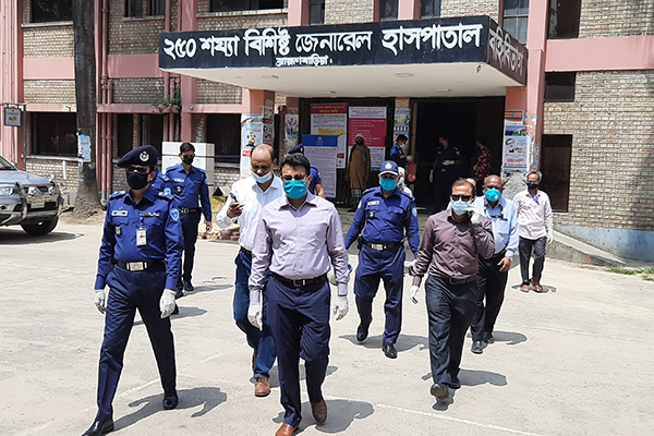 ব্রাহ্মণবাড়িয়ায় কোয়ারেন্টাইন না মানায় ২৫ জনকে ৪ লাখ টাকা জরিমানা