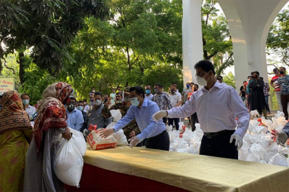 করোনায় কর্মহীন ৫০ হাজার মানুষের মাঝে খাদ্যবিতরণ কর্মসূচি ডিএসসিসি'র