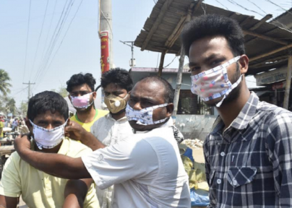 খানসামায় ছাত্রলীগের মাস্ক বিতরণ