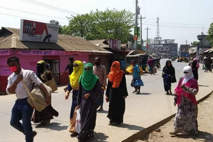 নেত্রকোনায় এখনও বাড়ি ফিরছে মানুষ