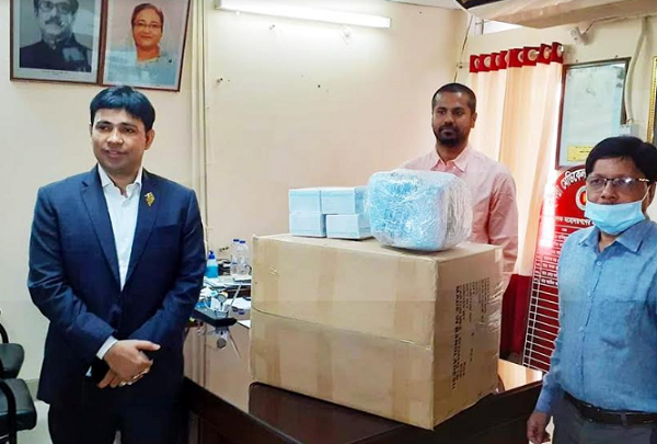 কুমিল্লার স্বাস্থ্য বিভাগ ও সাংবাদিকদের জন্য সুরক্ষা সরঞ্জাম প্রদান 