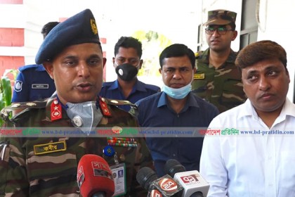 
যশোরে চিকিৎসা সেবা 
দোরগোড়ায় পৌঁছাতে মাঠে 
নামছে সেনা মেডিকেল টিম
