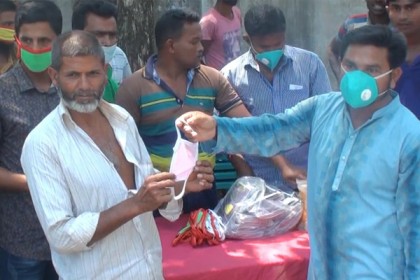 বাঁকায় করোনা প্রতিরোধে জীবাণুনাশক স্প্রে ও বিভিন্ন উপকরণ বিতরণ