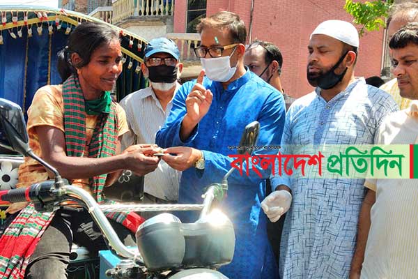 তথ্যমন্ত্রীর ফোনে রিকশা পেলেন সুমি