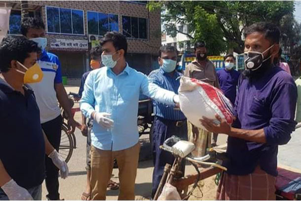 করোনা আতঙ্ক: টেকনাফে ৩ হাজার পরিবারকে খাদ্য সহায়তা