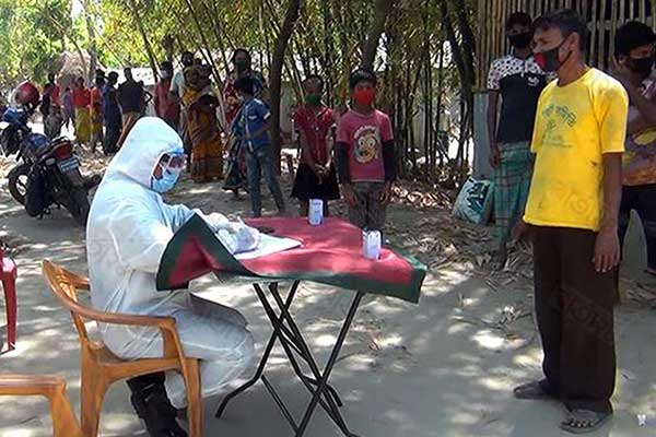 তিস্তা ও ধরলার ৬৩ চরাঞ্চলে স্বাস্থ্যসেবায় সেনাবাহিনী