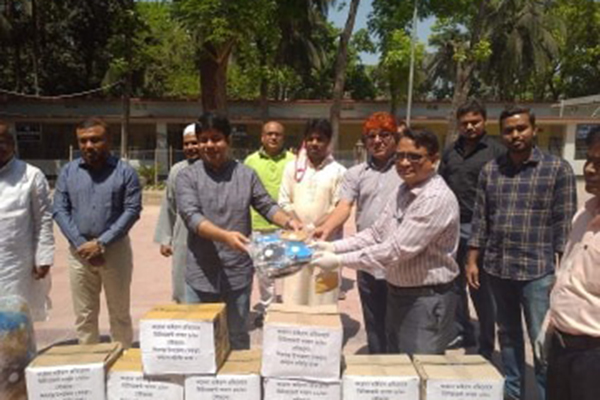 শিবগঞ্জ কল্যাণ সমিতির উদ্যোগে করোনা প্রতিরোধ সামগ্রী বিতরণ 