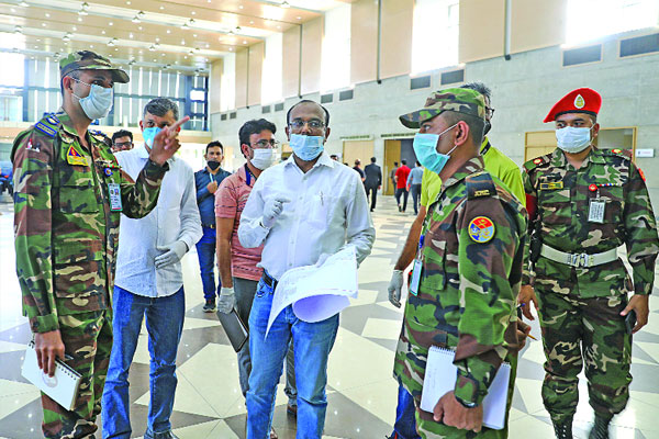 আইসিসিবি পরিদর্শনে সেনাবাহিনী ও স্বাস্থ্য অধিদফতরের প্রতিনিধি দল