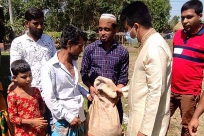 শ্রীপুরের শতাধিক ছিন্নমূল কর্মহীন অসহায় মানুষের পাশে ছাত্রলীগ