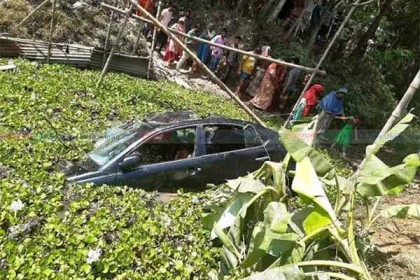 শ্বশুরের দাফনে যাওয়ার পথে জামাই-মেয়েসহ নিহত ৩