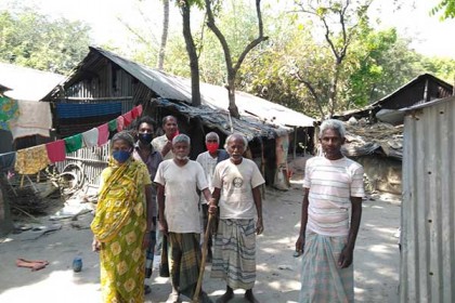 অনাহারে-অর্ধাহারে ননিয়াদের খোঁজ নেয়নি কেউ