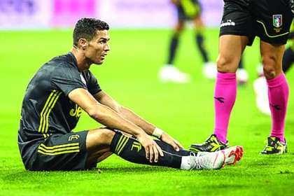 করোনা সংকট: জুভেন্টাস ছাড়তে পারেন রোনালদো!