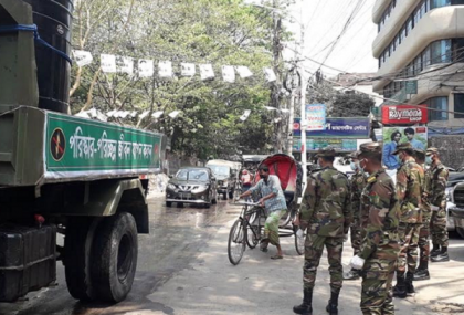 করোনারভাইরাস: চট্টগ্রামে মাঠে প্রশাসন ও সেনাবাহিনী
