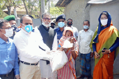 'করোনায় না খেয়ে একজন মানুষও মারা যাবে না'