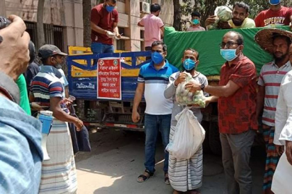 পাবনায় বিনামূল্যে সবজি প্রদানের উদ্যোগ চাষীদের