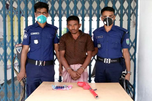 বিশ্বনাথে অস্ত্র ও গুলিসহ ডাকাত গ্রেফতার