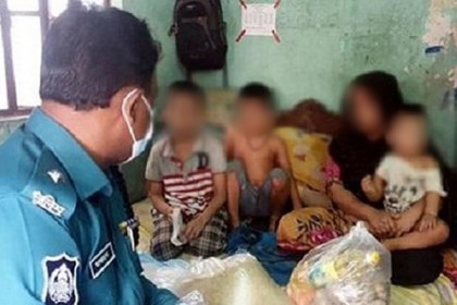 ৩ সন্তানসহ নারীর না খেয়ে থাকার ফেসবুক পোস্ট দেখে চাল-ডাল নিয়ে হাজির ওসি