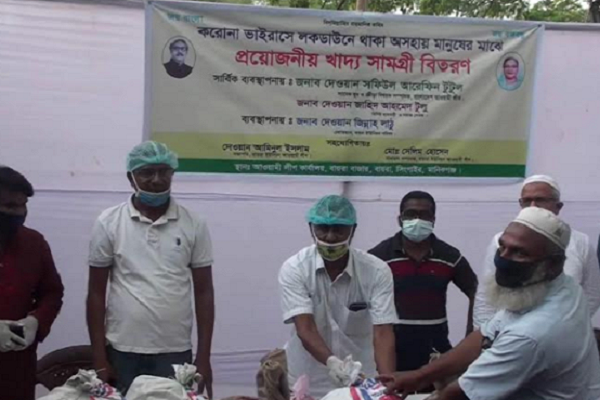 সিংগাইরে ৫ শতাধিক কর্মহীন মানুষের মাঝে খাদ্য সহায়তা 