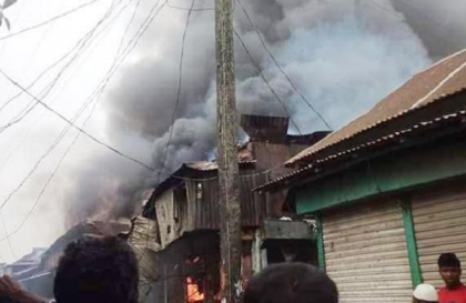 করিমগঞ্জে আগুন পুড়ে গেল ২৩ দোকান