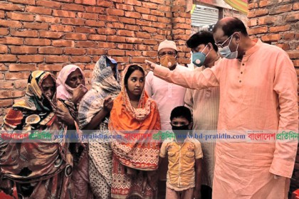 খোরশেদ আলমের পরিবারের দায়িত্ব নিলেন চসিক মেয়র