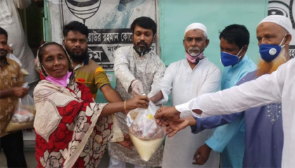 লালবাগে দুস্থদের পাশে রওনাক স্পোর্টিং ক্লাব