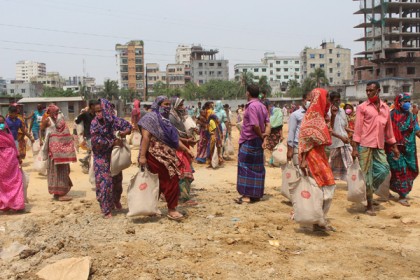 করোনায় অসহায় মানুষের পাশে প্রাণ-আরএফএল গ্রুপ