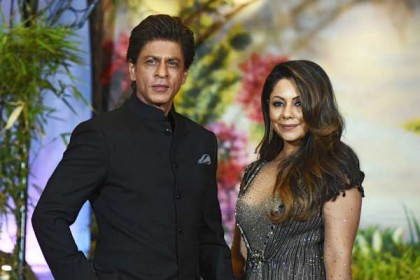 কোয়ারেন্টাইন কেন্দ্র হিসেবে নিজের অফিস খুলে দেওয়ার প্রস্তাব শাহরুখের