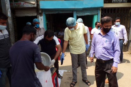 হবিগঞ্জের ৫টি স্থানে ওএমএসের চাল বিতরণ 