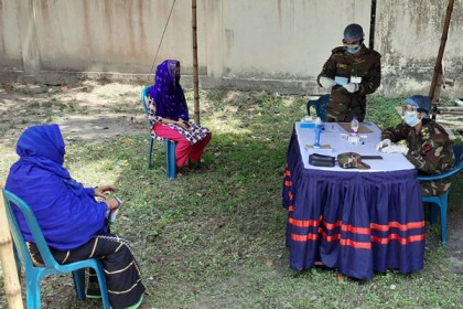 মাগুরায় সেনাবাহিনীর উদ্যোগে ফ্রি মেডিকেল ক্যাম্প