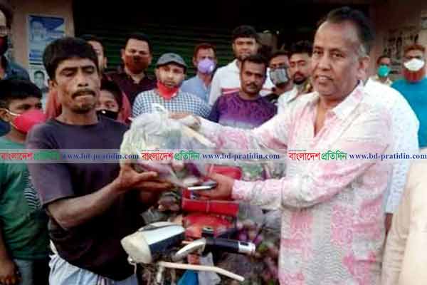 বগুড়ায় ১২ হাজার পরিবারকে খাদ্য সামগ্রী বিতরণ