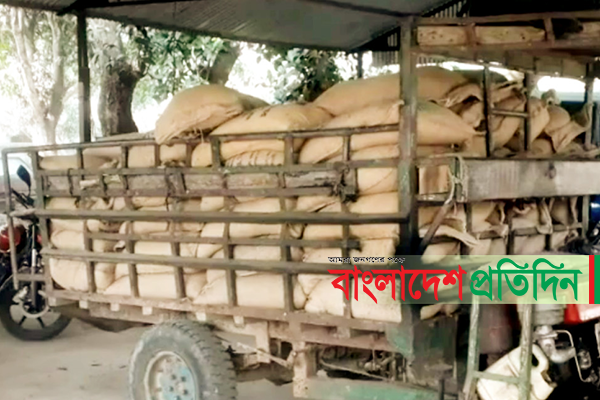 জয়পুরহাটে ৩০৬০ কেজি সরকারি চালসহ আটক ২