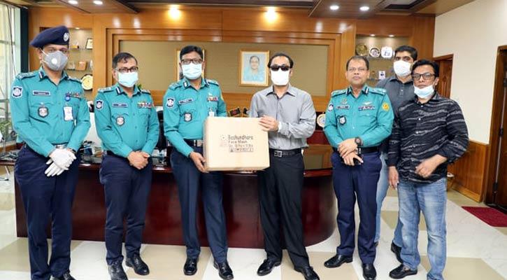 ডিএমপিকে ৫০ হাজার মাস্ক দিল বসুন্ধরা গ্রুপ