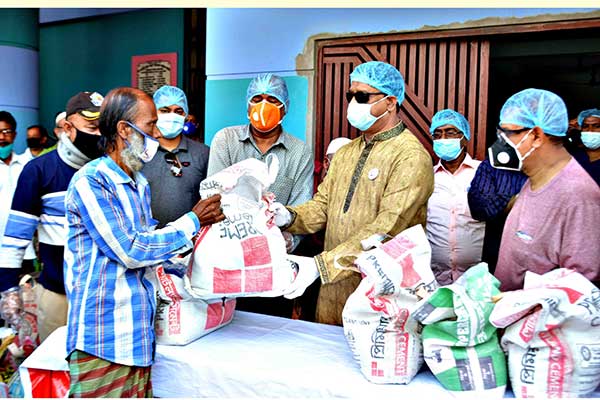 'ঘর থেকে না বের হলেই করোনা প্রতিরোধ করা যাবে'