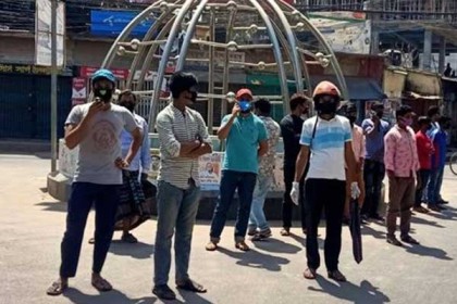 চাঁপাইনবাবগঞ্জে আড্ডাসহ অহেতুক ঘোরাফেরা করলেই শাস্তি 
